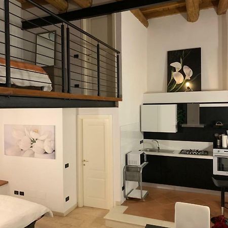 Vicolo Duelli Apartment แฟร์รารา ภายนอก รูปภาพ