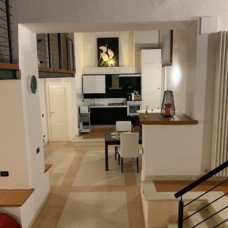 Vicolo Duelli Apartment แฟร์รารา ภายนอก รูปภาพ
