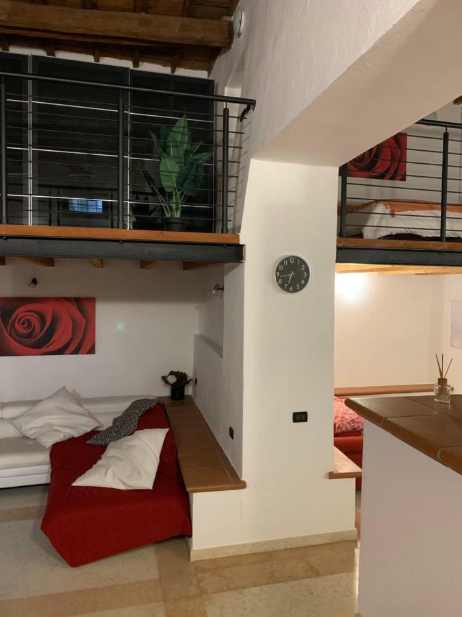 Vicolo Duelli Apartment แฟร์รารา ภายนอก รูปภาพ