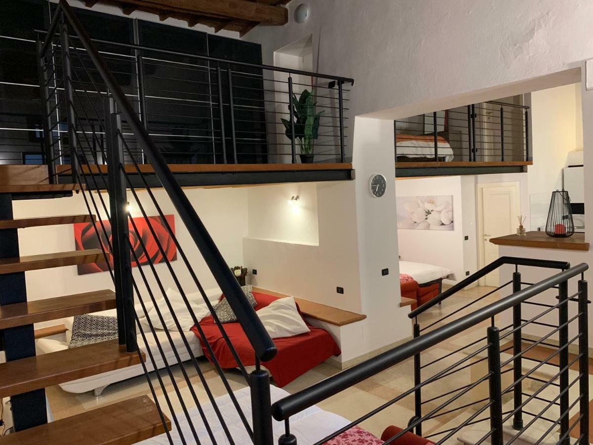 Vicolo Duelli Apartment แฟร์รารา ภายนอก รูปภาพ